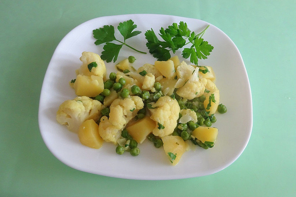 Blumenkohl-Erbsen-Kartoffelcurry