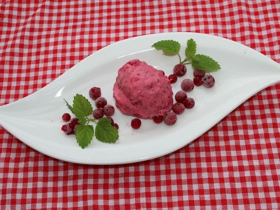 Johannisbeer-Vanille-Milcheis von AjiCharapita| Chefkoch