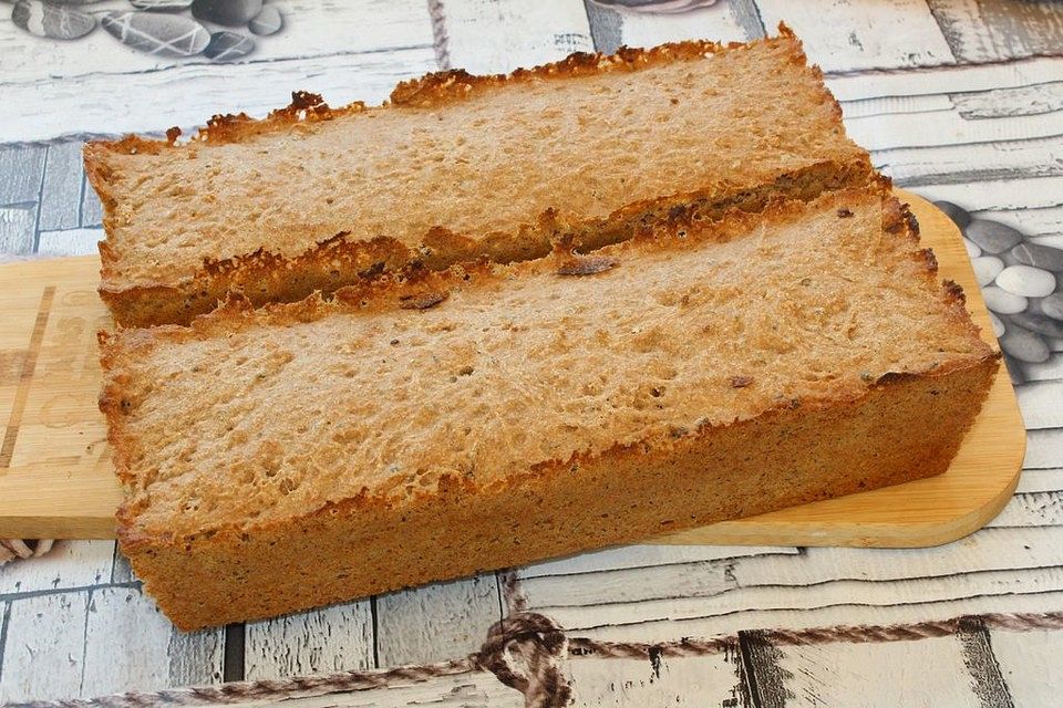 Hanfsamen-Vollkorn-Brot mit Sauerteig