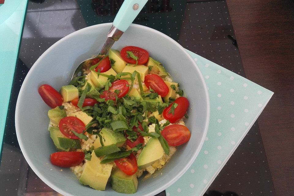 Avocado - Hüttenkäse - Salat