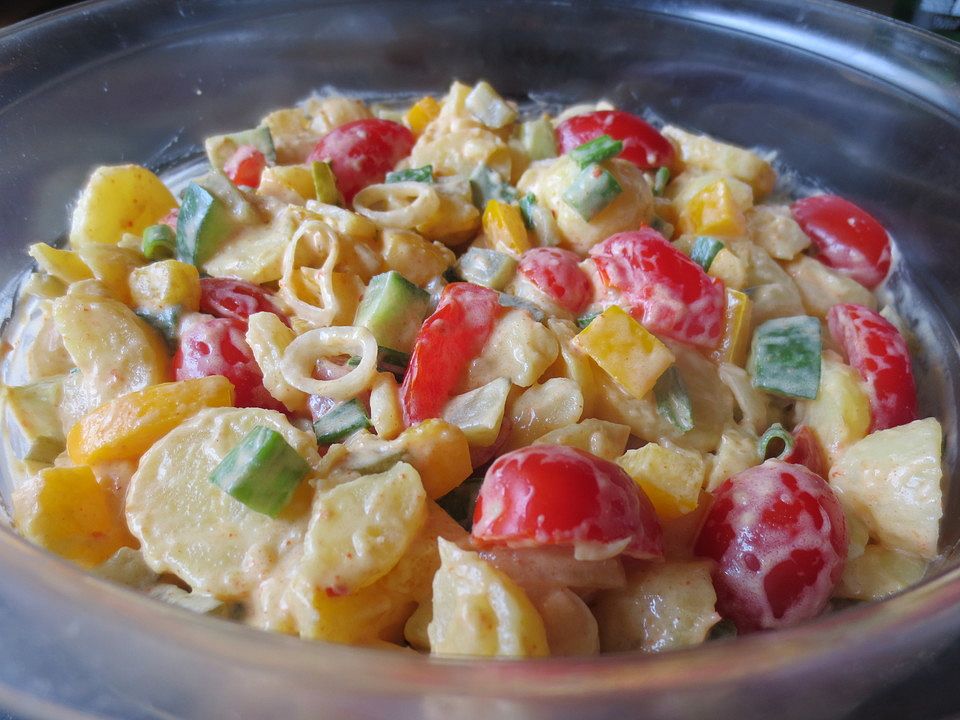 Pikanter Kartoffelsalat mit viel knackigem Gemüse von Viniferia| Chefkoch