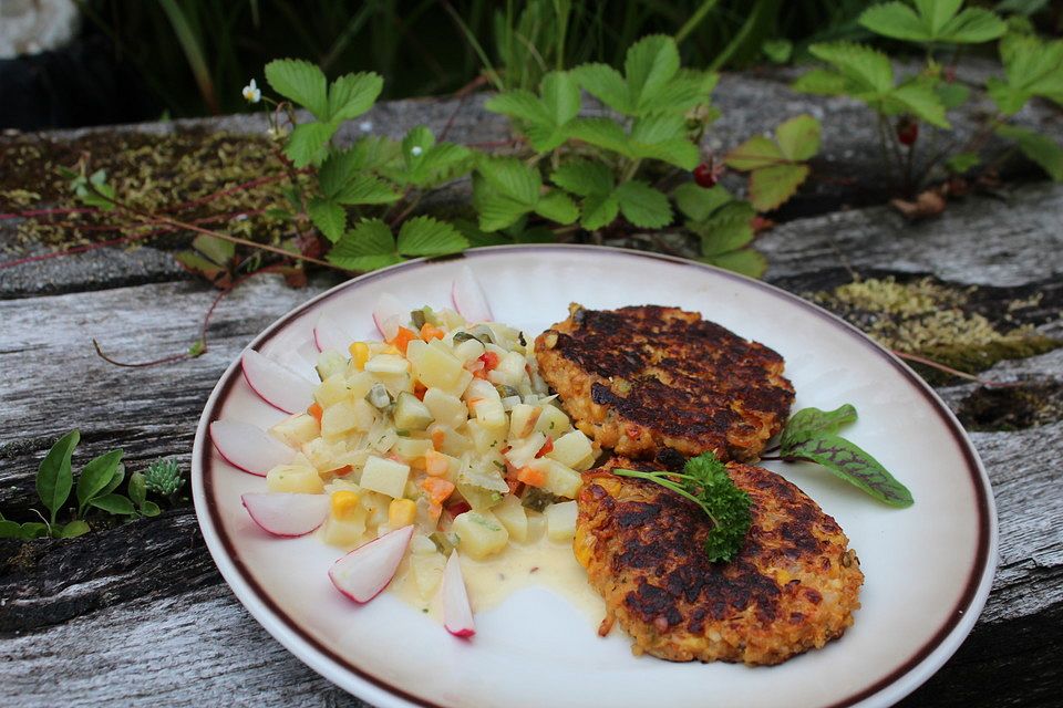 Hafer-Grünkernbratlinge mit buntem Kartoffelsalat