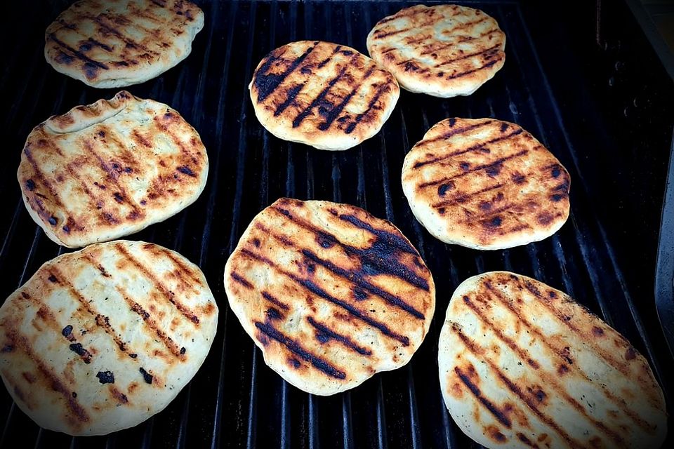 Garlic-Onion BBQ-Bread