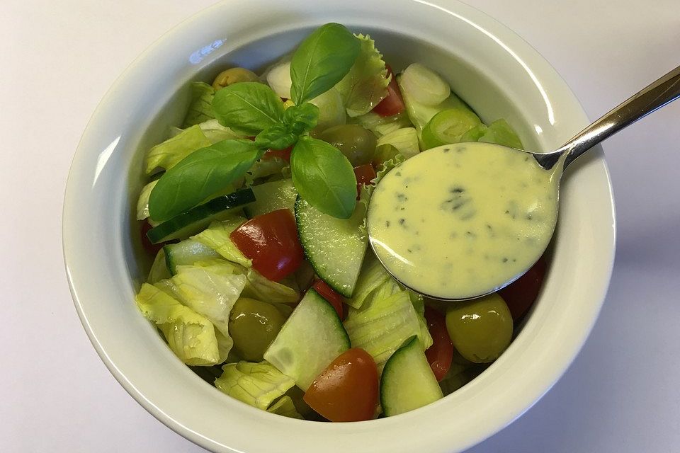 Limetten-Joghurt-Dressing