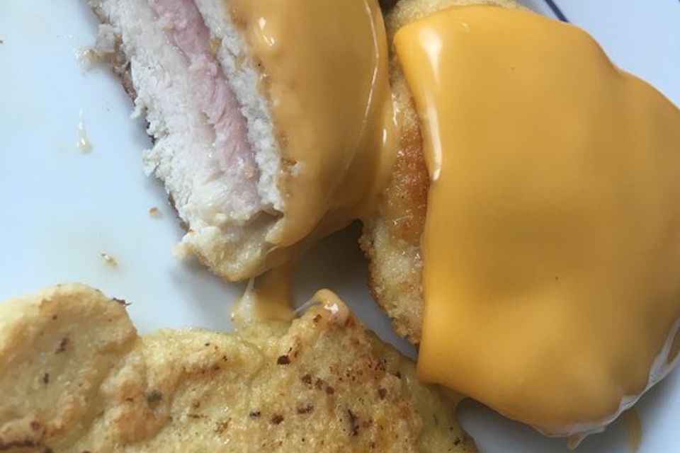 Hähnchen Cordon bleu mit viel Käse