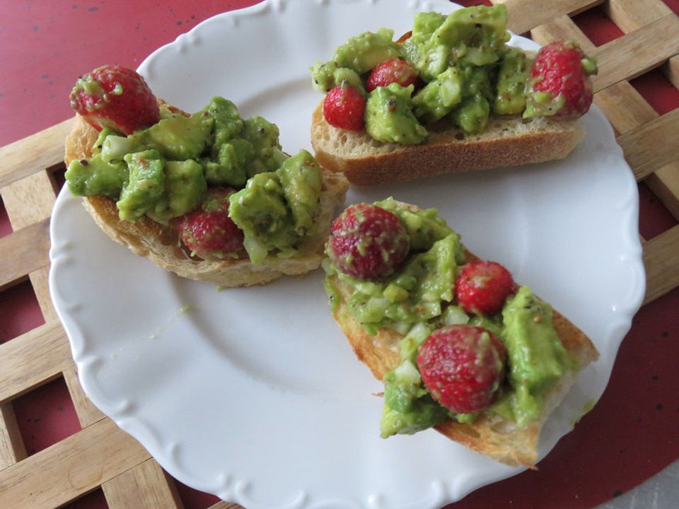 Avocado-Erdbeer-Salat von TIna_aus_dem_Bergischen_Land| Chefkoch