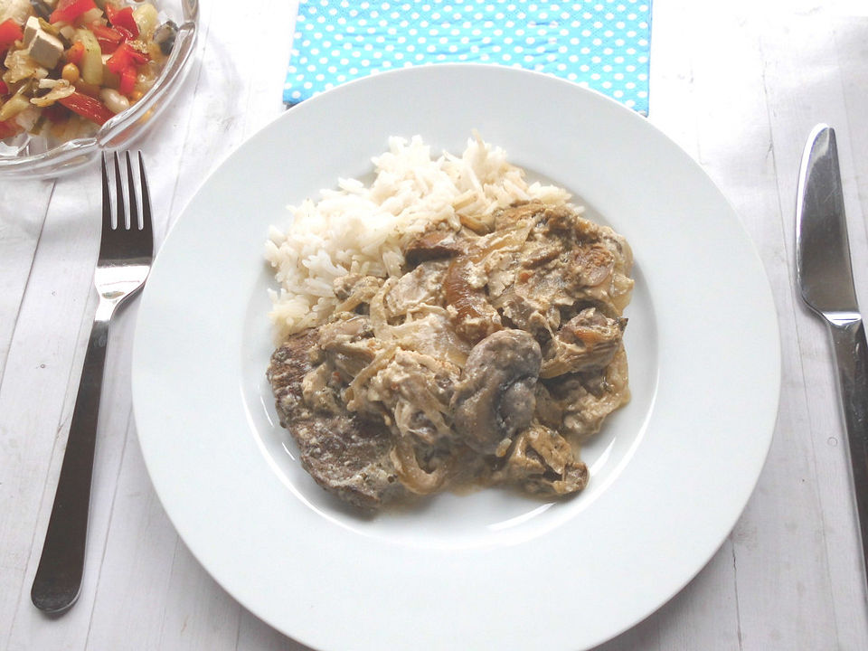 Rinderfilet-Auflauf mit Schmand und Champignons von Wolke4| Chefkoch