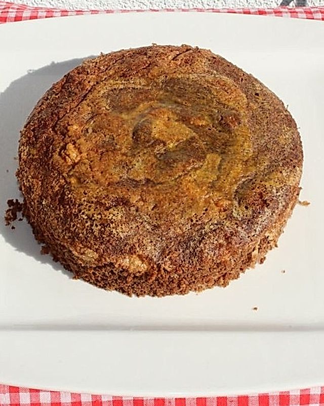 Schoko-Mandel-Kuchen mit Eierlikörglasur