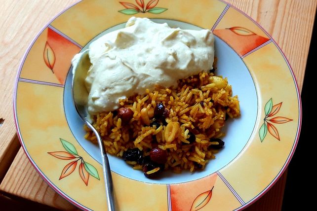 Orientalischer Reissalat mit Limetten-Curry-Dip von Lotte3864| Chefkoch