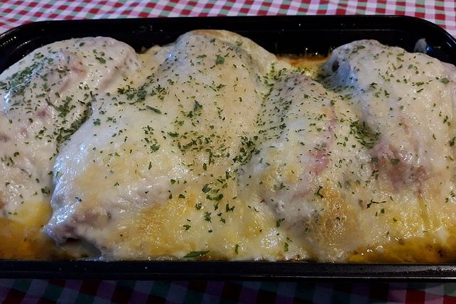 Hähnchenbrustfilets mit Schinken und Käse überbacken von eisbobby| Chefkoch