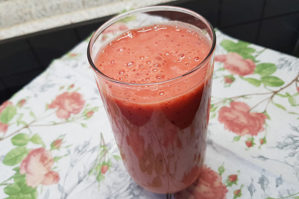 Erdbeer-Pfirsich-Smoothie