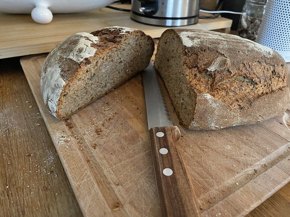 Kräuter-Gewürz-Brot aus dem Bräter mit Sauerteig von patty89| Chefkoch
