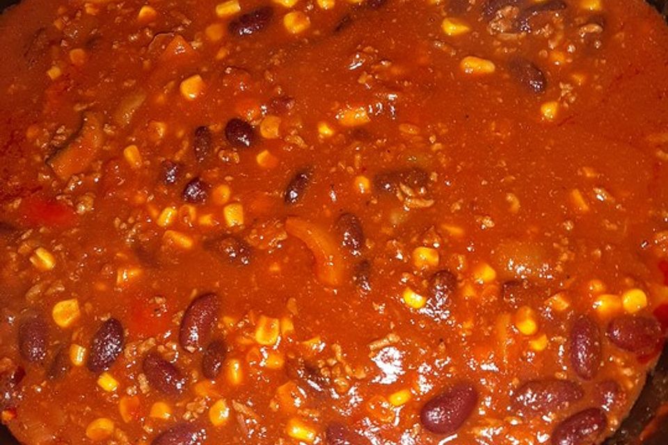 Sommerliches Chili im Dutch Oven