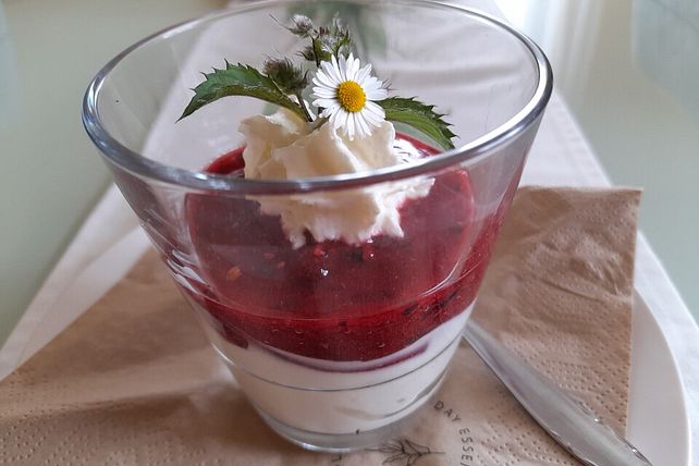 Quarkcreme mit Beerenpüree von trekneb| Chefkoch