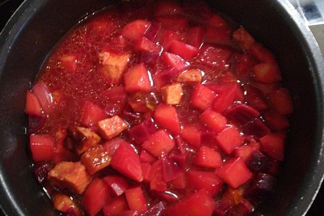 Rote-Bete-Eintopf mit Kasseler von Schreibtischverhafterin| Chefkoch