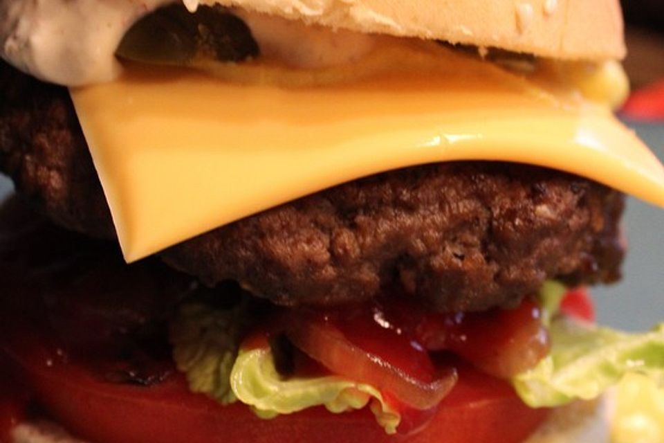 Classic Cheeseburger Classic Cheeseburger