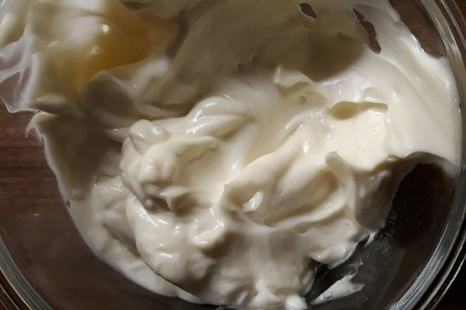 Vegane Mayonnaise aus Kichererbsenwasser