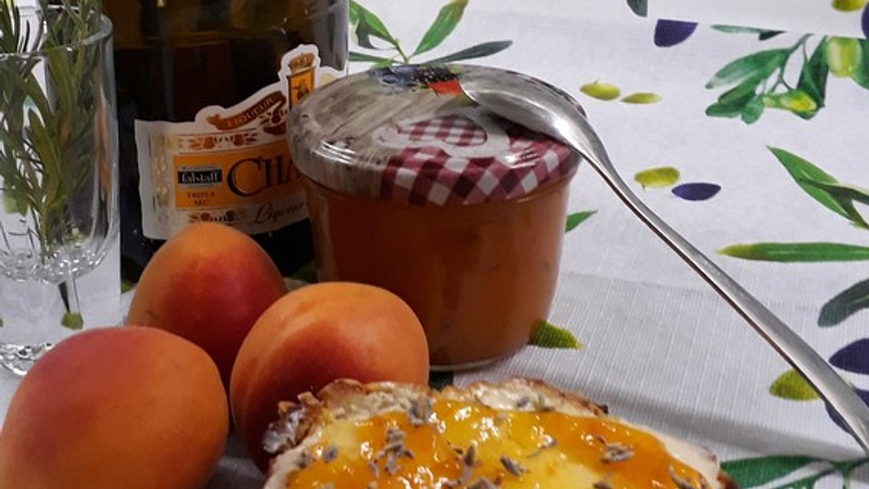 Aprikosenmarmelade mit Lavendel und Pfiff von Kreativer-Rheinländer Aprikosenmarmelade mit Lavendel und Pfiff von Kreativer-Rheinländer
