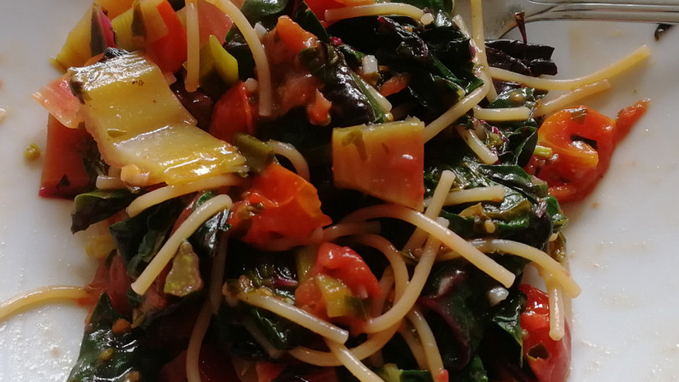 Warmer Mangoldsalat von MikaKovaleinen