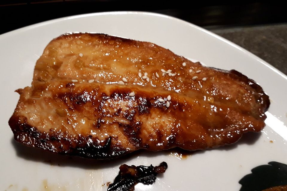 Lachs auf Teriyaki-Art