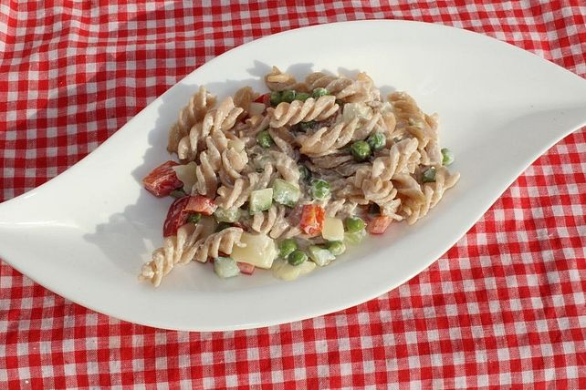 Nudelsalat mit Joghurt--Käse-Dressing von Erdnussschneggsche| Chefkoch