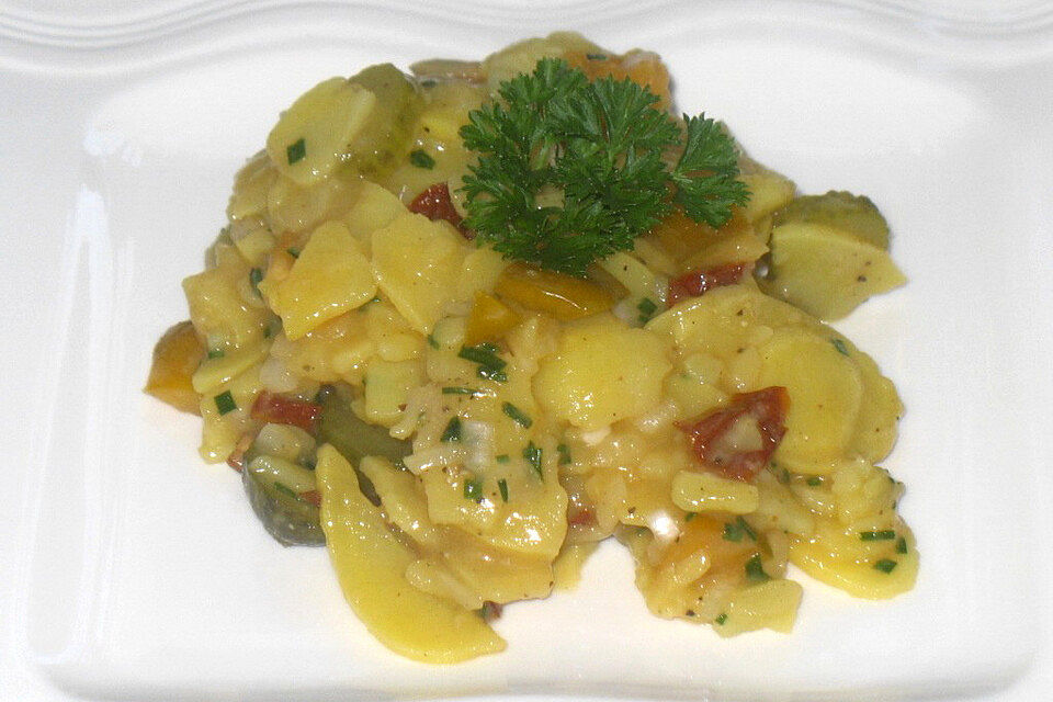 Kartoffelsalat mit Essig und Öl