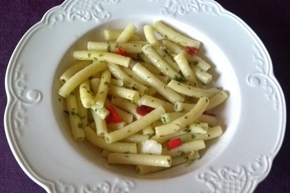 Spaghetti Aglio e Olio mit Petersilie und Chili