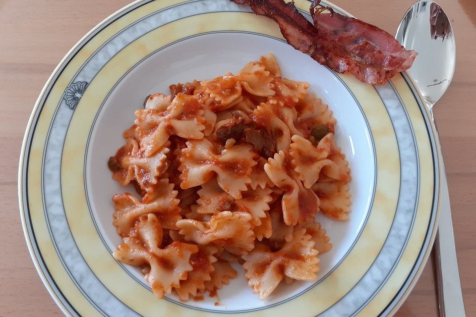 Spaghetti mit Speck - Oliven - Sauce