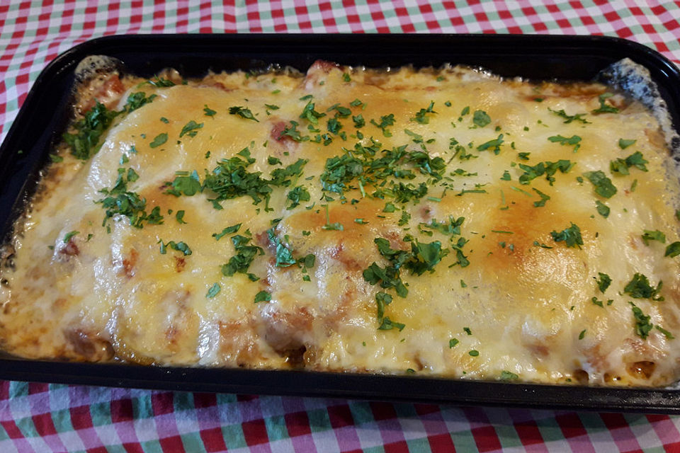 Hähnchenbrust-Paprikapfanne mit Käse überbacken