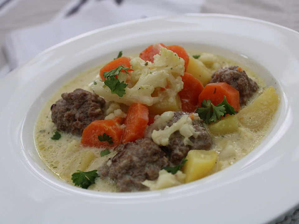 Blumenkohl-Käsesuppe mit Hackfleischbällchen von eisbobby| Chefkoch