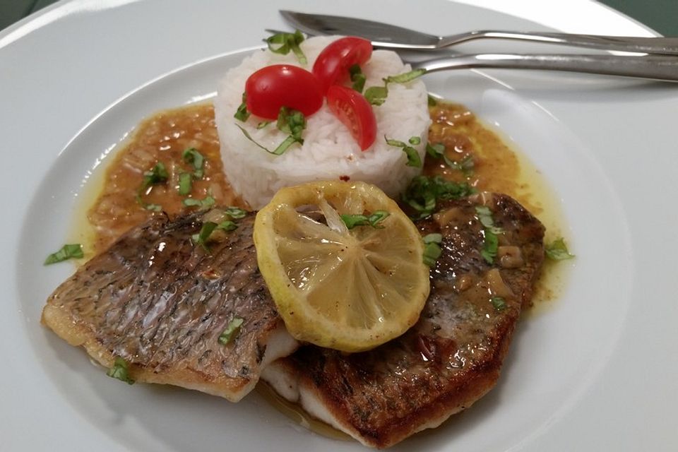 Barramundi mit Zitronen-Butter-Sauce