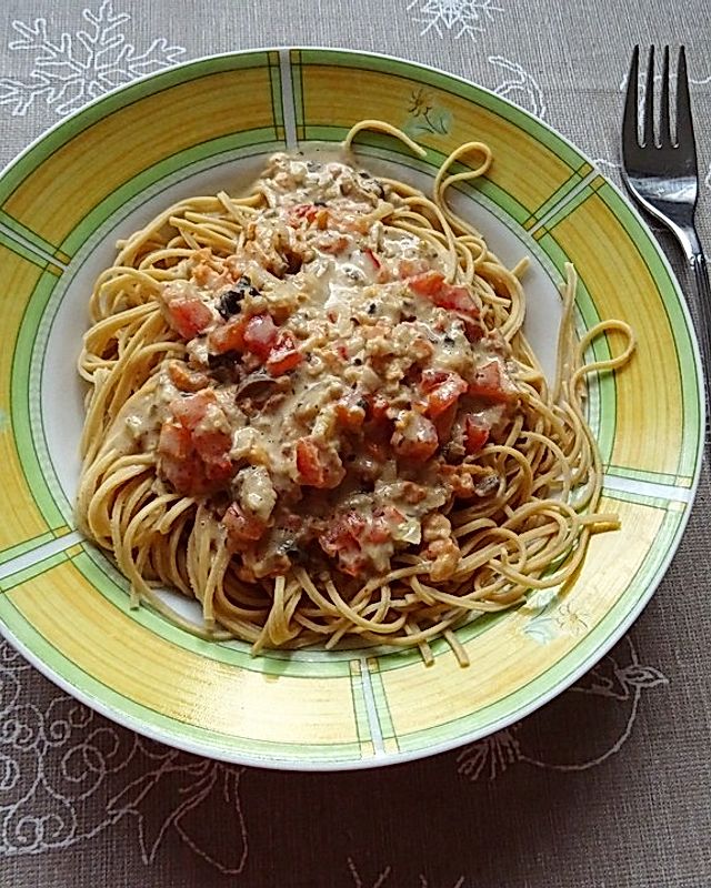 Soja-Spaghetti mit Champignon-Tomaten-Sahne-Sauce à la Didi