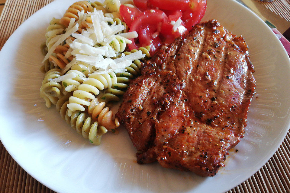 Steaks mit Sweet-Chili-Marinade