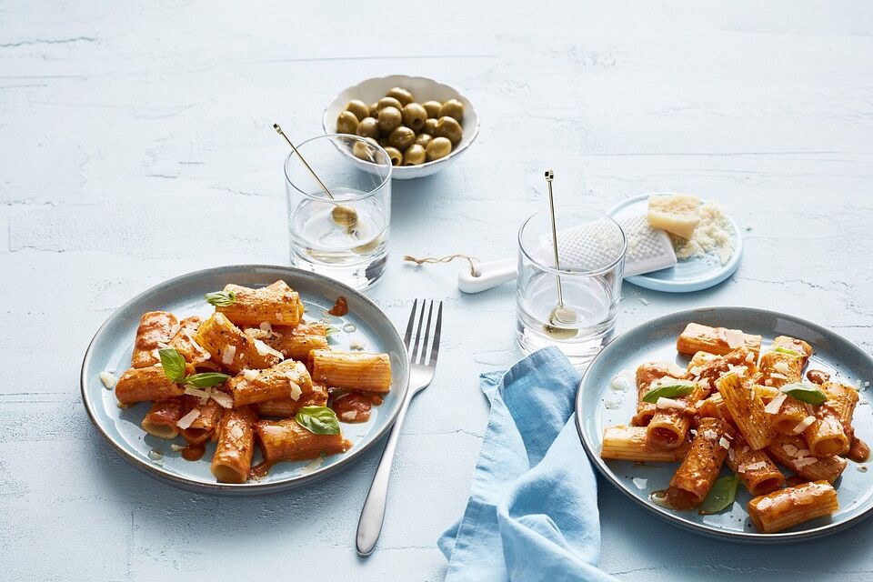 Rigatoni mit Tomaten-Wodka-Sauce