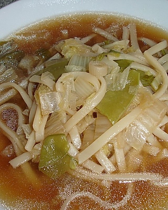 Asiatische Ramennudel-Suppe