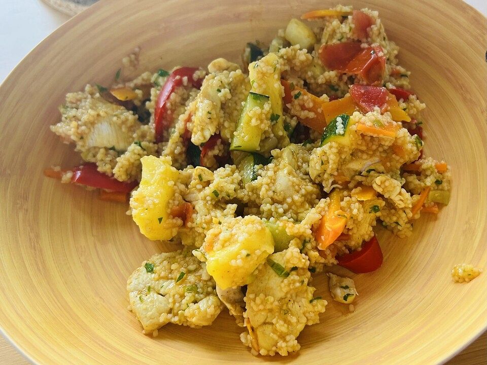 Exotisches Hähnchencouscous mit Gemüse und Ananas von JHenderson| Chefkoch