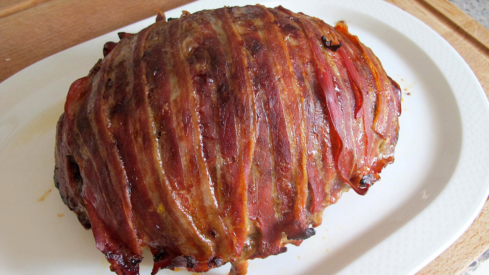 Wild-Hackbraten mit Speckkruste von Monika