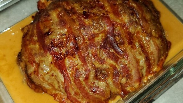 Wild-Hackbraten mit Speckkruste von Monika