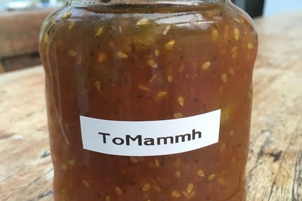 Tomatenmarmelade mit Kräutern der Provence