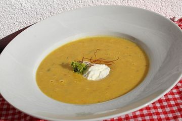 Kürbis-Zucchini-Kartoffel-Suppe mit Ras el Hanout