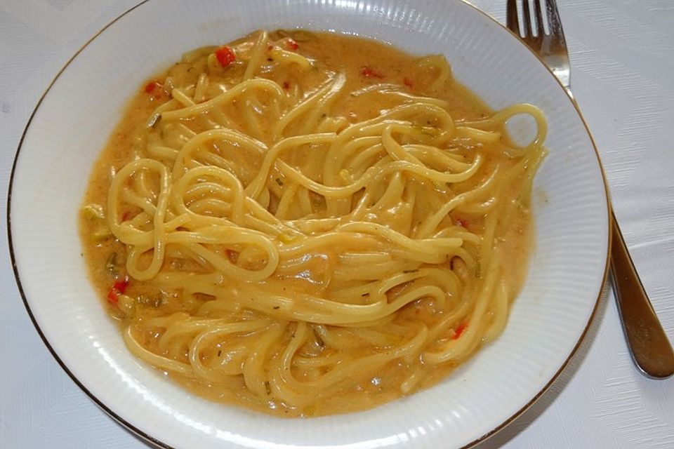 Pasta mit Paprika-Porree-Sauce à la Didi