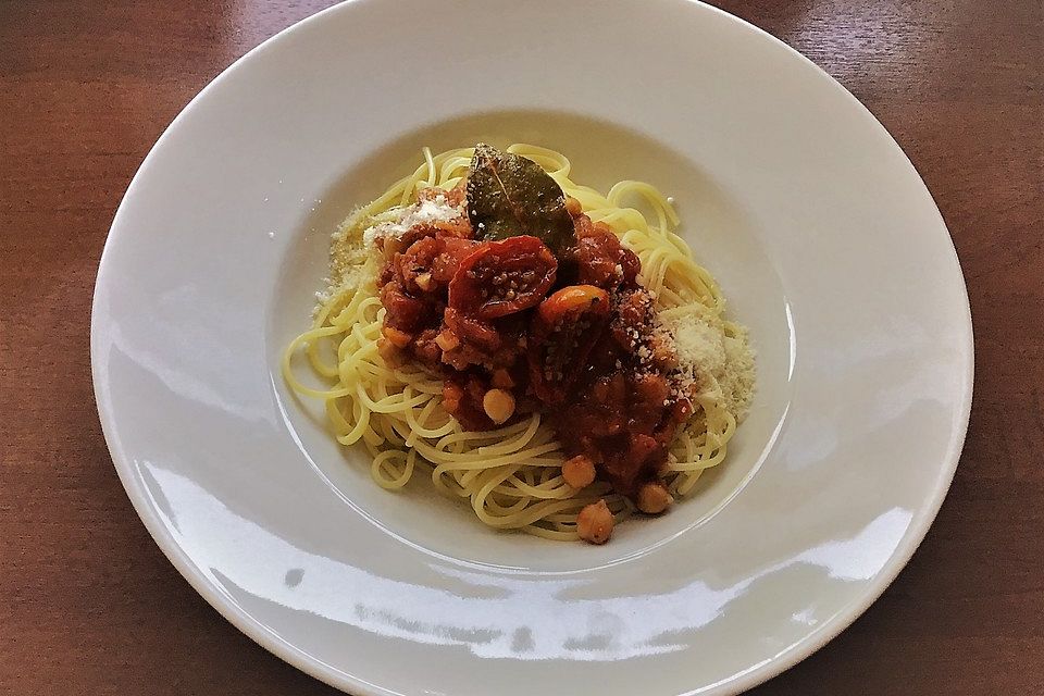 Veggie Tomaten-Bolognese mit Kichererbsen