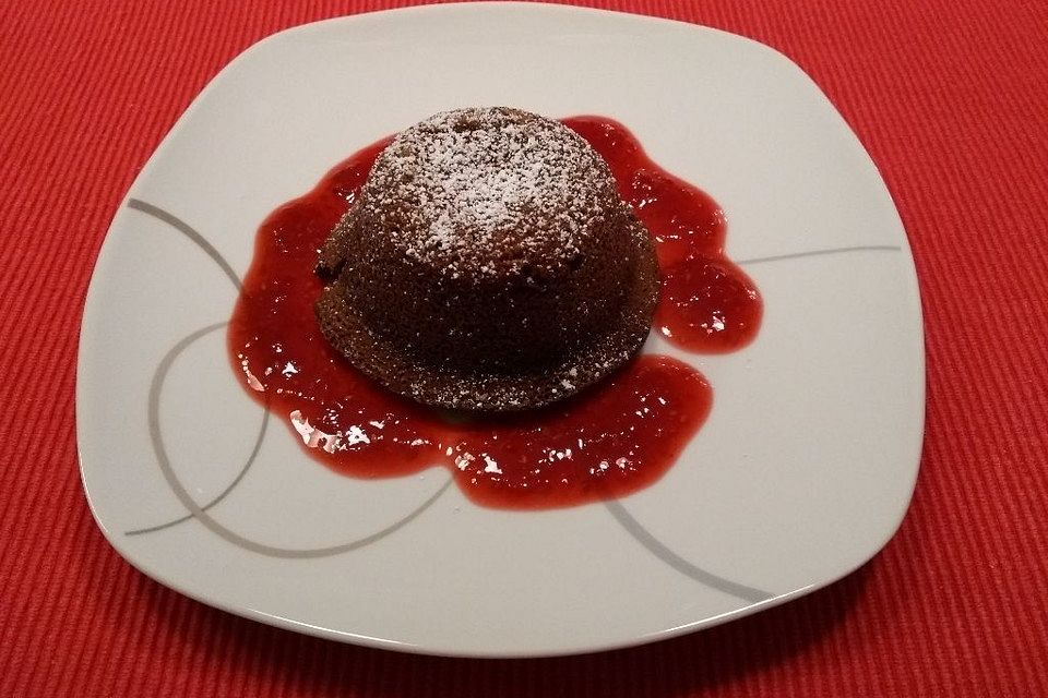 Annes Weihnachtsmenü 2019 - Dessert - Schoko-Malheur mit Himbeersauce