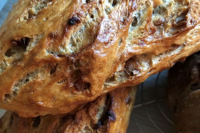 Schnelles Zwiebel-Baguette ohne Kneten von ütchen| Chefkoch