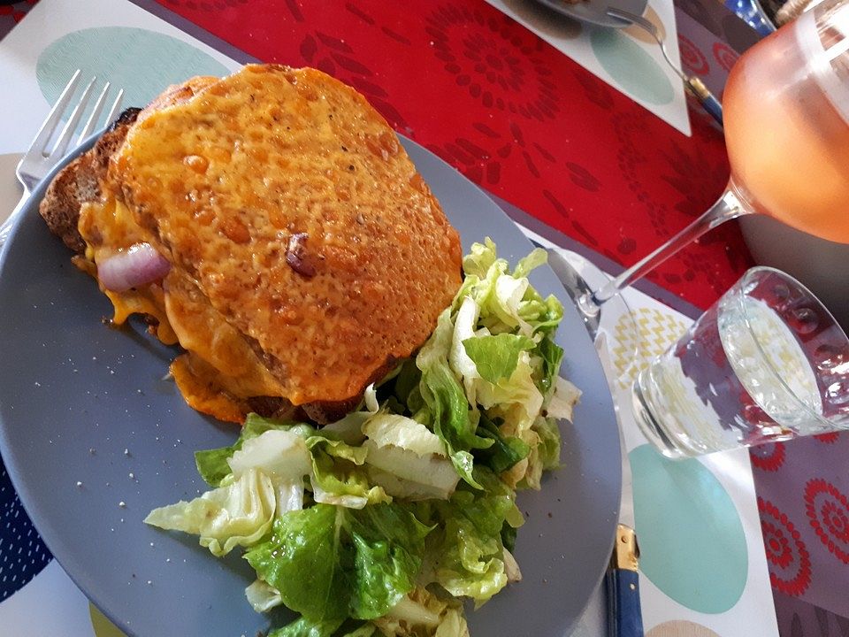 Croque méditerranéen - Überbackenes Sandwich nach französischer Art von ...