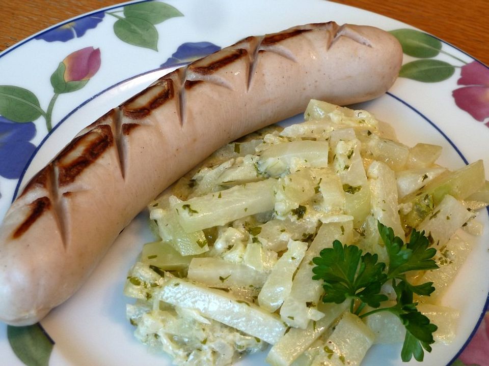 Schnelle Rahmkohlrabi mit Kalbsbratwurst von löwewip| Chefkoch