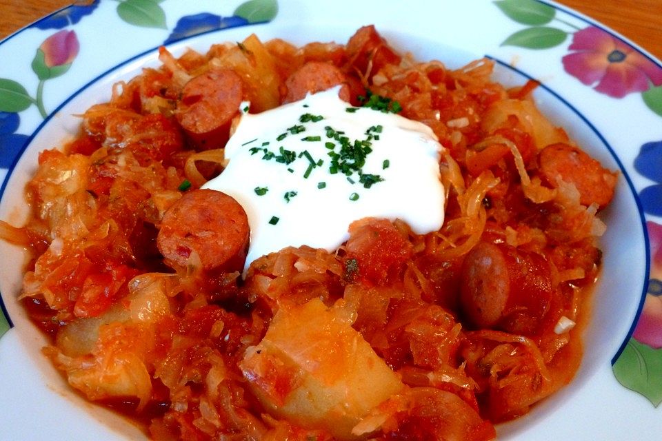 Schnelle Tomaten-Sauerkraut-Pfanne