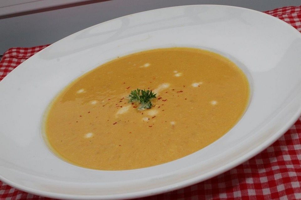 Herbstliche Hokkaido-Pastinaken-Suppe