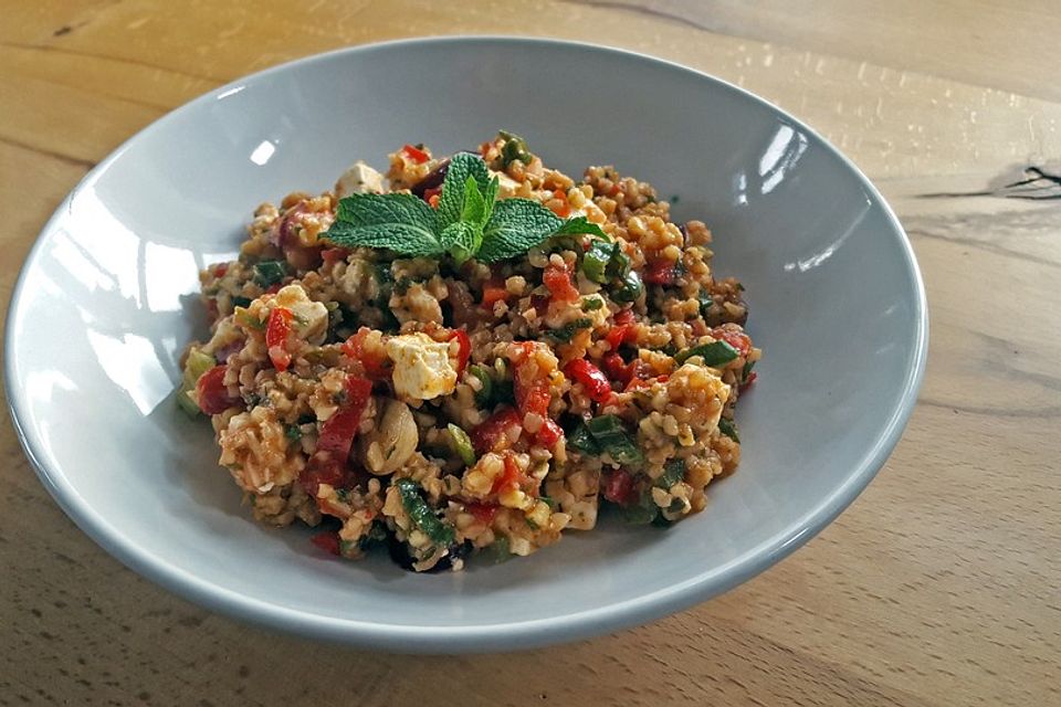 Peppig frischer Bulgursalat