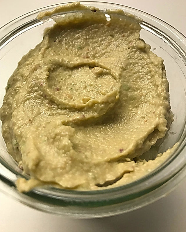 Avocado-Radieschen-Hummus